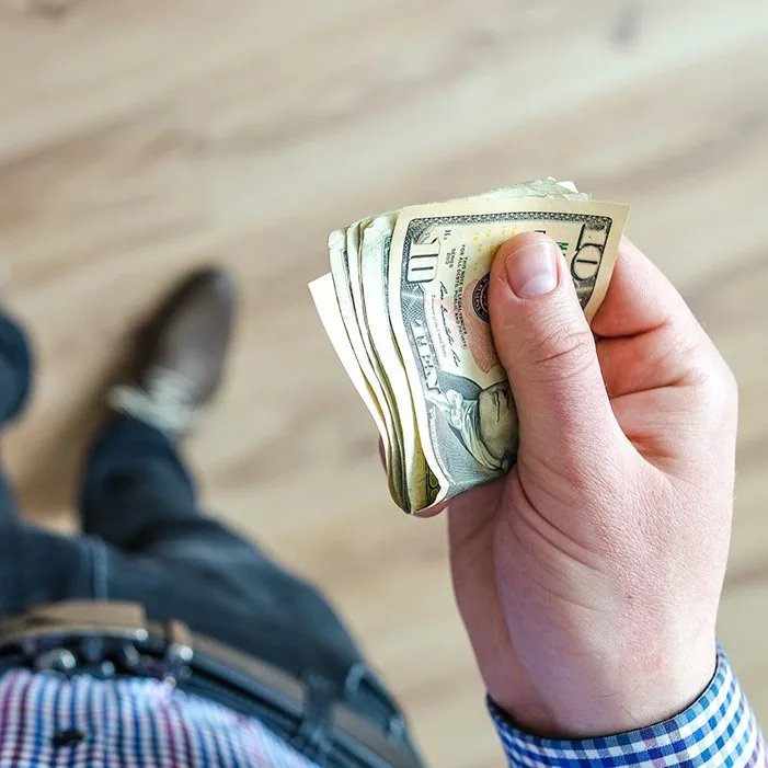 huishoudpotje contant geld of pinnen