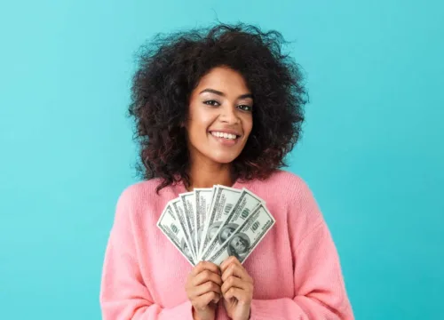 Meer geld overhouden: inkomsten omhoog vs. uitgaven omlaag