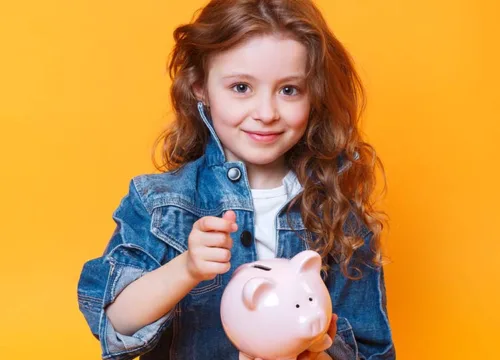 Hoeveel kost een schooljaar op de basisschool? Gastblogger Tiffany deelt haar kosten