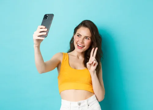 Hoe kun je online geld verdienen als UGC creator in Nederland?