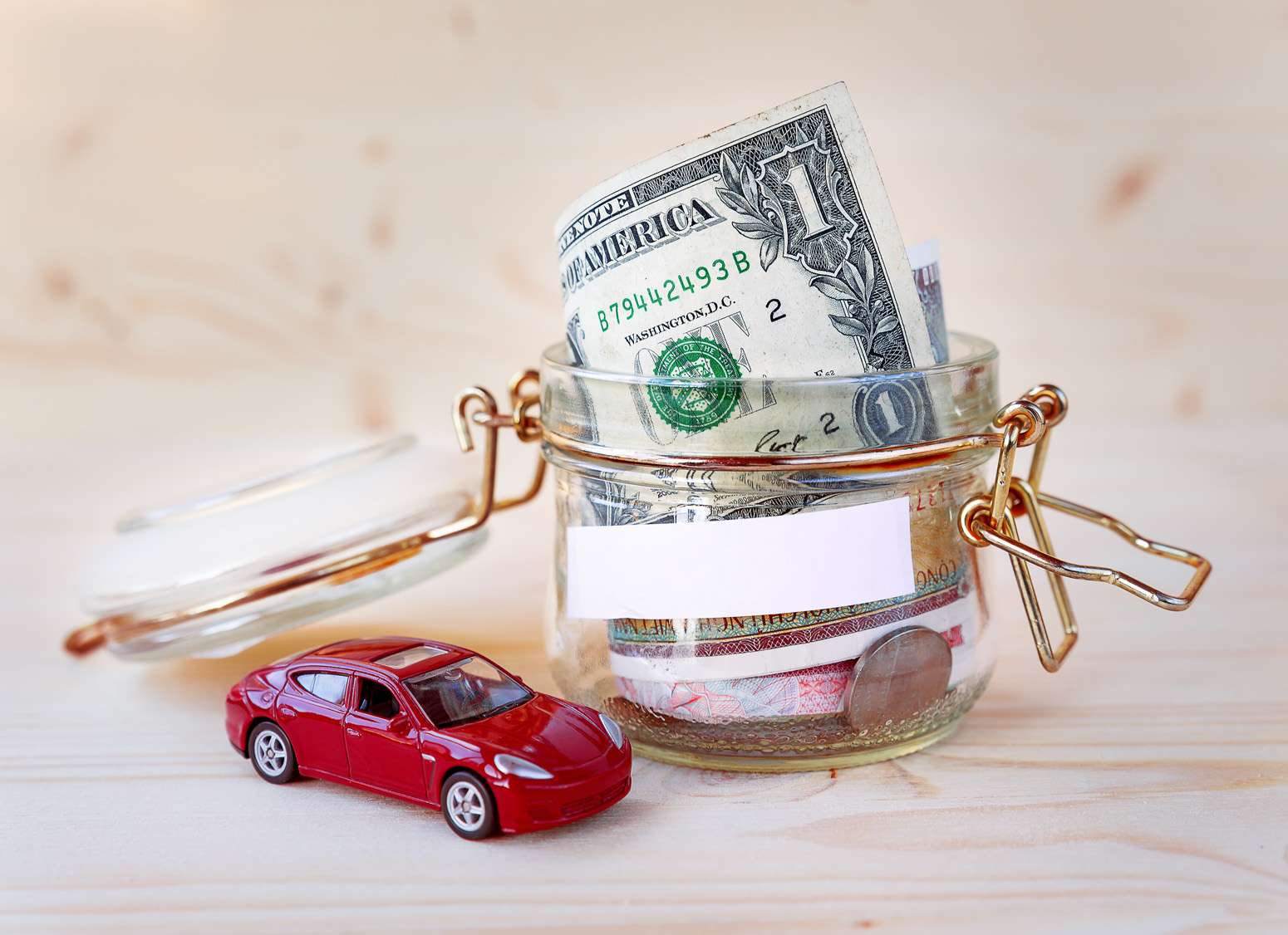 geld besparen op auto importeren